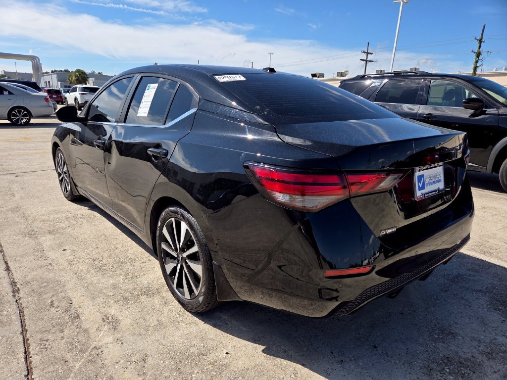 Used 2025 Nissan Sentra SV w/ SV Premium Package FWD image 3