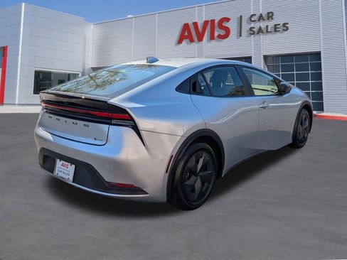 Used 2024 Toyota Prius LE image 6