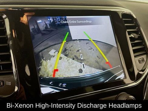 Used 2022 Jeep Grand Cherokee Limited w/ Tech Group image 17