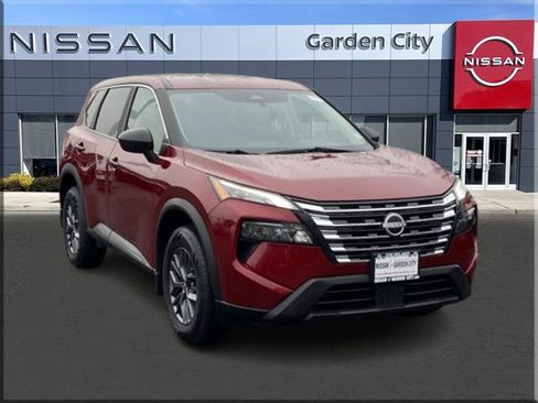 Certified 2025 Nissan Rogue S FWD image 1