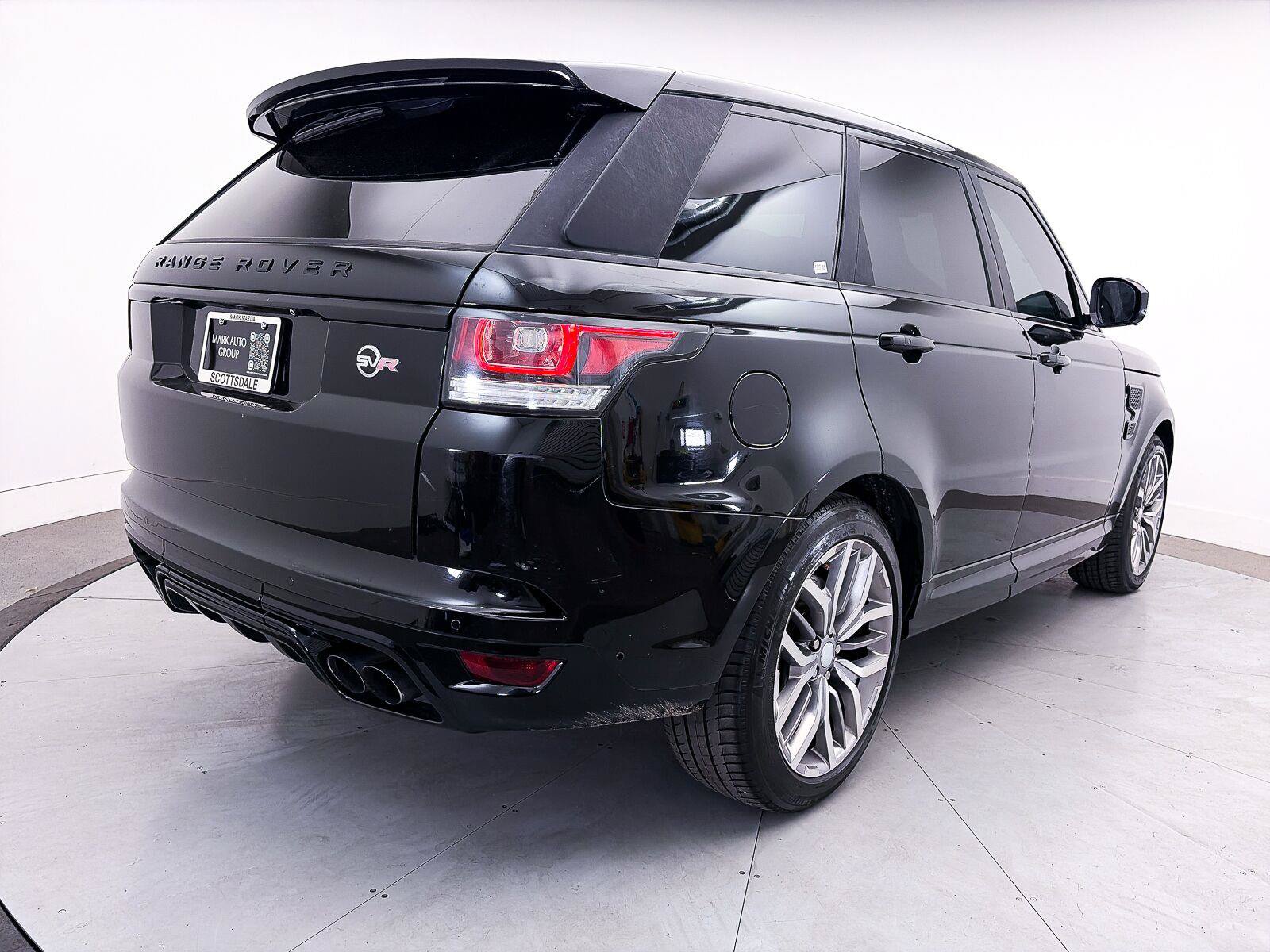 Used 2015 Land Rover Range Rover Sport SVR AWD/4WD image 13