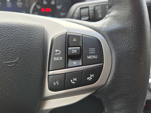 Used 2022 Ford Explorer XLT w/ Equipment Group 202A image 25