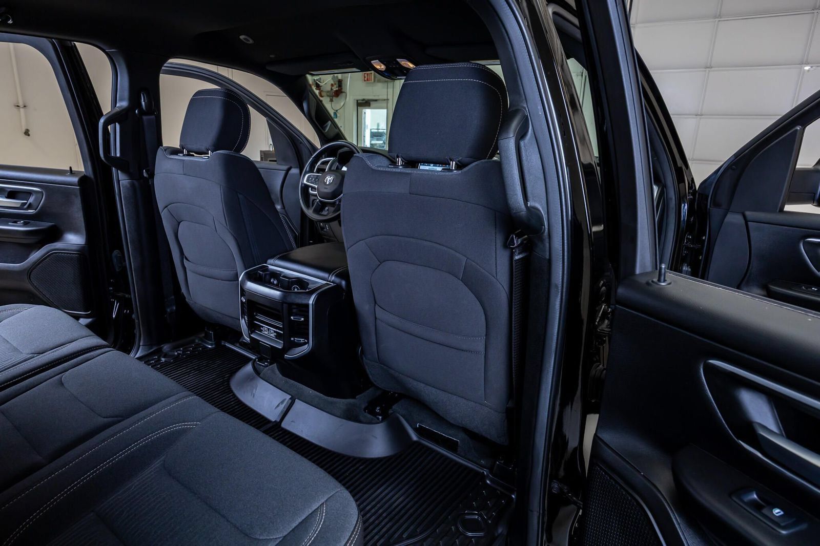 Used 2023 RAM 1500 Big Horn AWD/4WD image 28