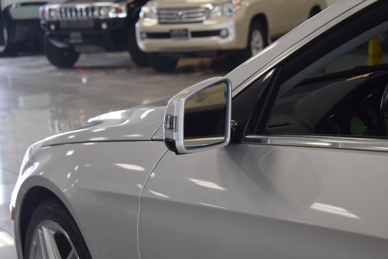 Used 2011 Mercedes-Benz E 550 Coupe image 12