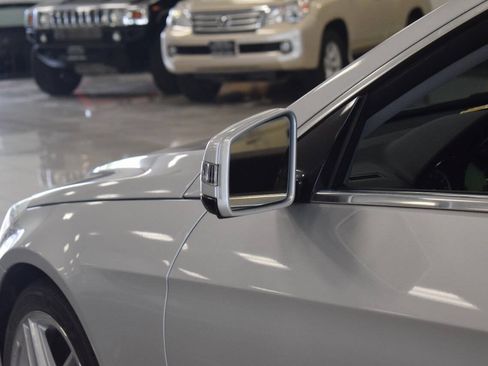 Used 2011 Mercedes-Benz E 550 Coupe image 12