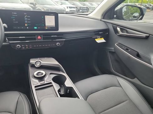 New 2026 Kia EV6 Light RWD image 11