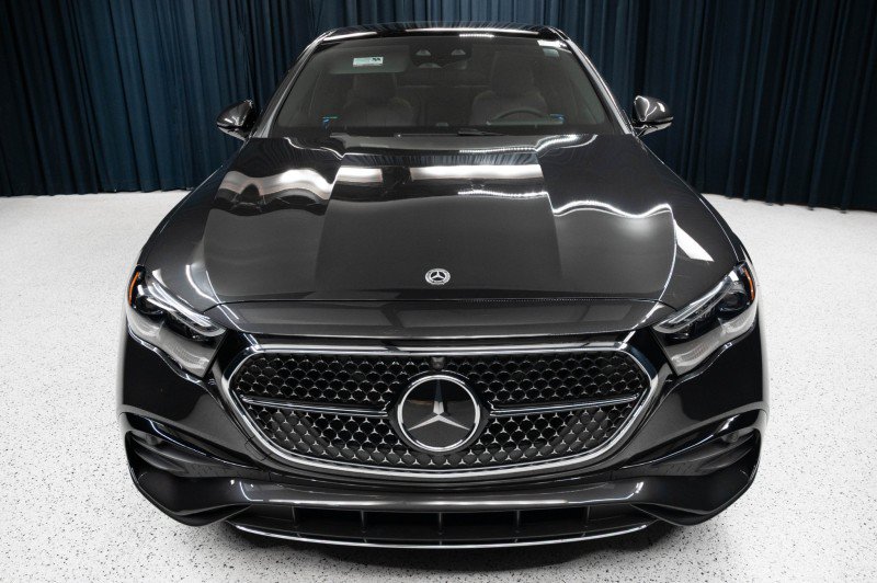 New 2027 Mercedes-Benz E 450 4MATIC Sedan image 2