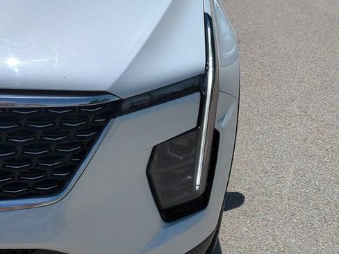 Used 2024 Cadillac XT4 Premium Luxury w/ Active Safety Package FWD image 9