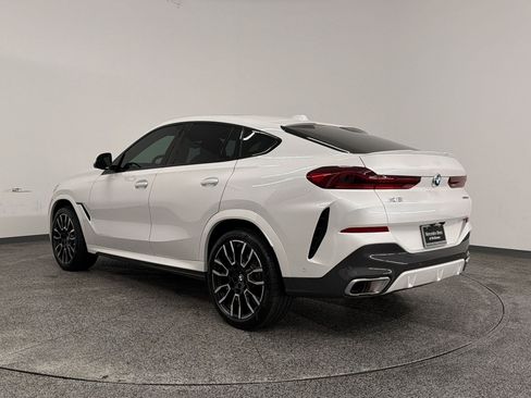 Used 2025 BMW X6 xDrive40i w/ Premium Package AWD/4WD image 3