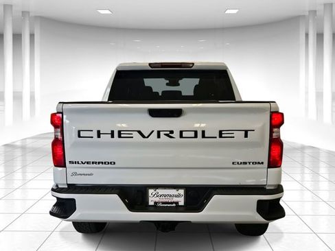 Used 2024 Chevrolet Silverado 1500 Custom w/ Dark Appearance Package image 4