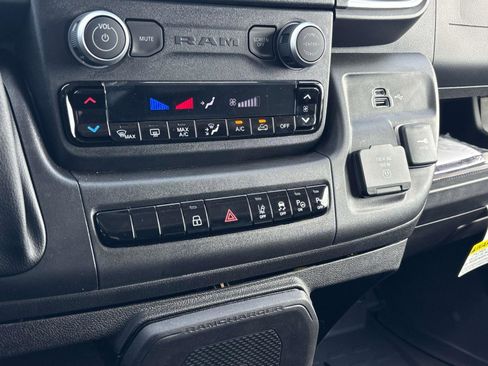 New 2025 RAM ProMaster 1500 w/ Quick Order Package 22H SLT+ image 7