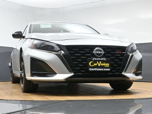 Used 2024 Nissan Altima 2.5 SR FWD image 47