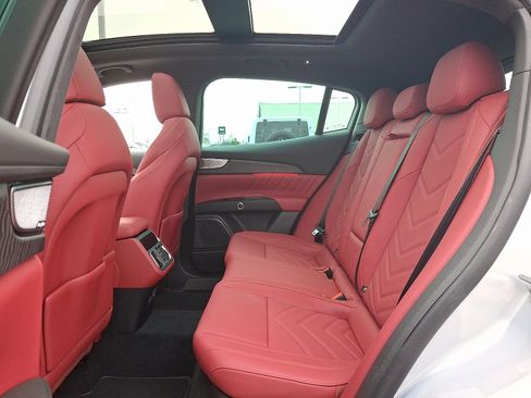 New 2025 Maserati Grecale Modena image 5