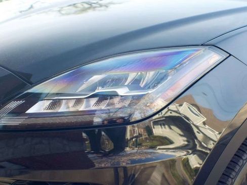 Used 2018 Jaguar E-PACE R-Dynamic S image 10