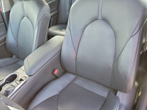 Certified 2023 Toyota Camry XLE FWD image 11