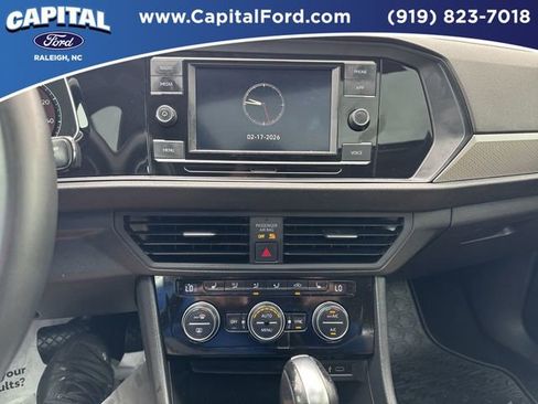 Used 2020 Volkswagen Jetta SE image 26