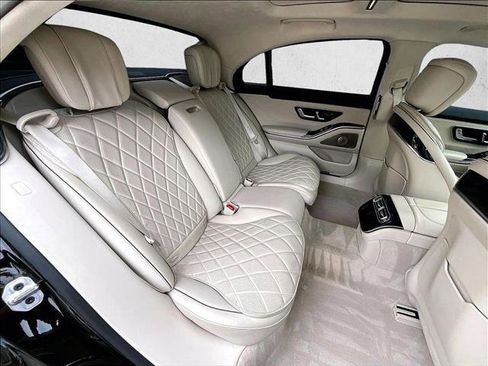 Certified 2024 Mercedes-Benz S 580e 4MATIC Sedan image 29