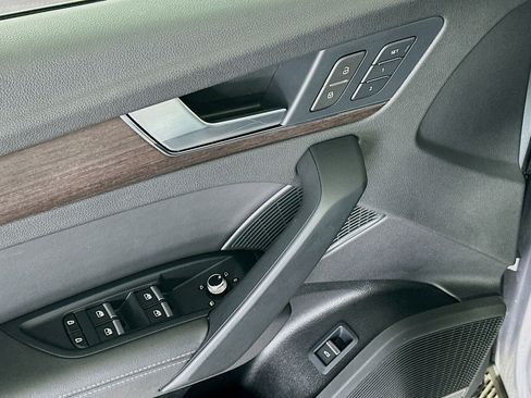 Used 2024 Audi Q5 2.0T Premium Plus image 15