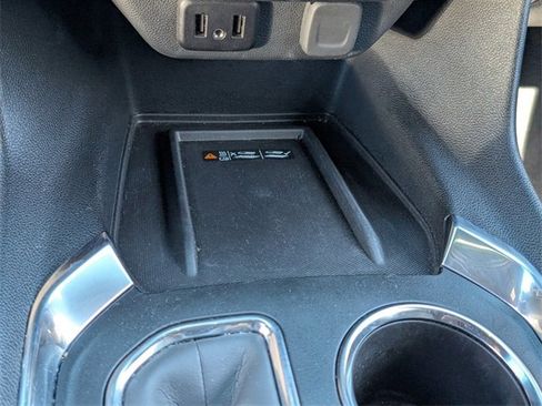 Certified 2023 Chevrolet Traverse LT image 25