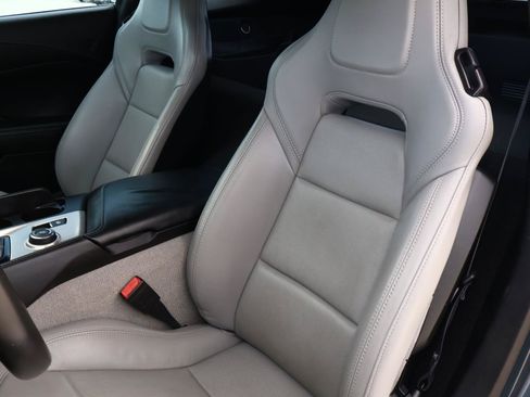 Used 2014 Chevrolet Corvette Stingray Coupe RWD image 11