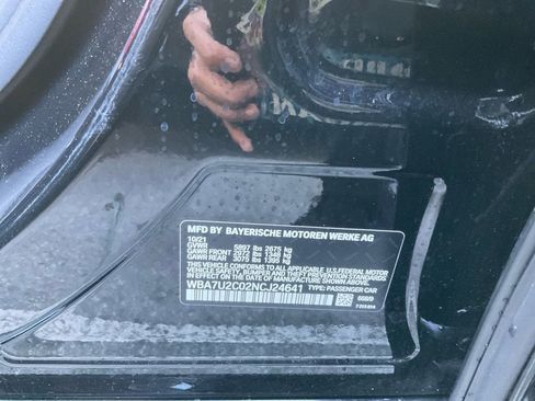 Used 2022 BMW 750i xDrive w/ Executive Package image 38