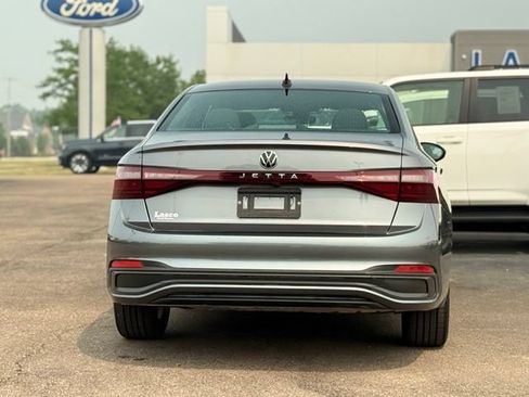 Used 2025 Volkswagen Jetta Sport FWD image 33