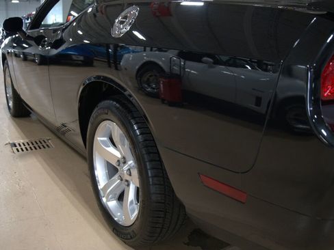 Used 2009 Dodge Challenger R/T image 17