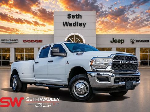 Used 2024 RAM 3500 Tradesman w/ Chrome Appearance Group AWD/4WD image 1