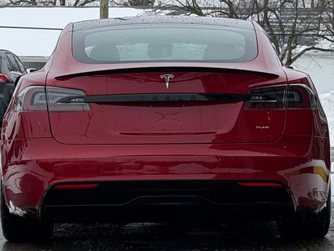 Used 2021 Tesla Model S Plaid image 9