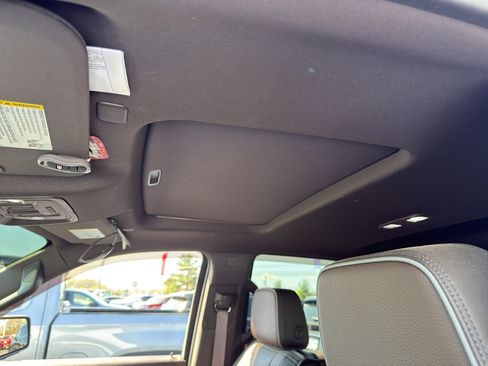Used 2024 GMC Sierra 1500 Denali image 11