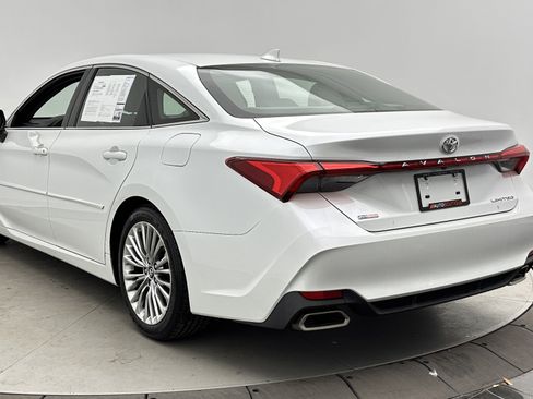 Used 2019 Toyota Avalon Limited w/ All Weather Liner Package image 7