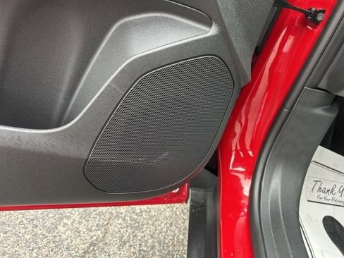 New 2026 Chevrolet Trax LT w/ Sunroof Package image 14