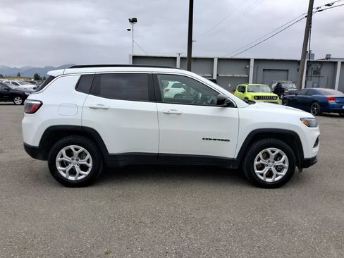 Used 2024 Jeep Compass Latitude AWD/4WD image 9