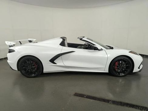 Used 2024 Chevrolet Corvette Stingray Premium Conv w/ Z51 Performance Package RWD image 14