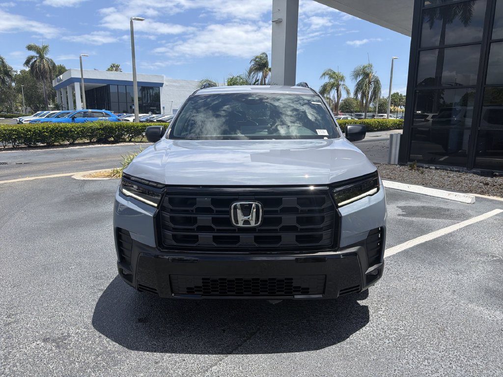 New 2026 Honda Pilot Sport image 3