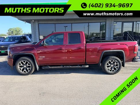 Used 2017 GMC Sierra 1500 SLT w/ All-Terrain Package AWD/4WD image 3