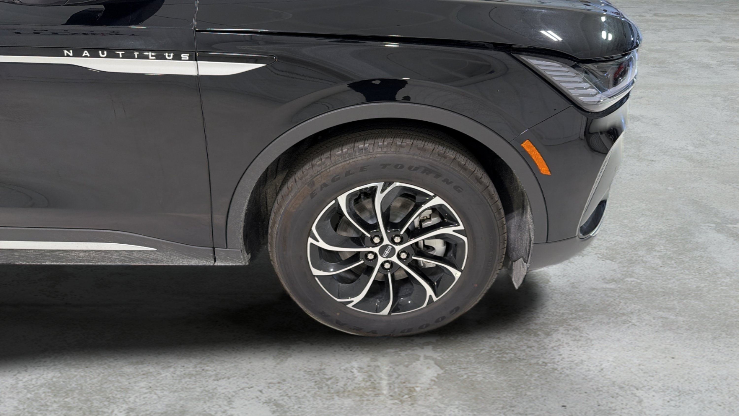 New 2026 Lincoln Nautilus Premier AWD/4WD image 28