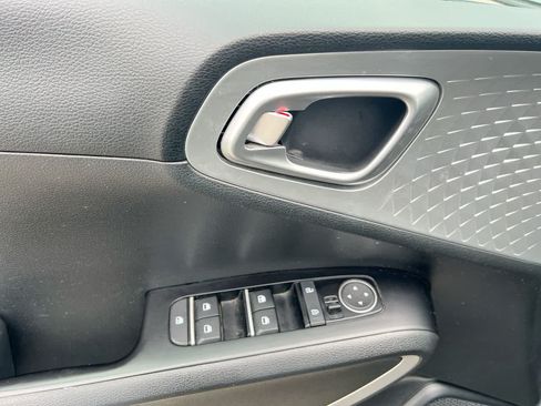 Certified 2024 Kia Soul LX w/ Option Group 015 FWD image 13