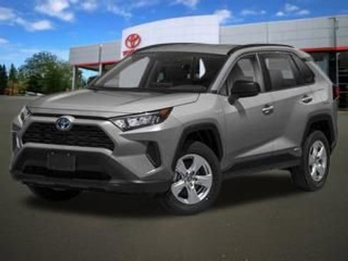 Used 2021 Toyota RAV4 LE AWD/4WD image 8