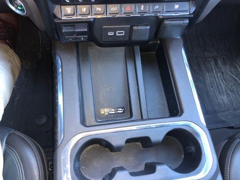 Used 2022 GMC Sierra 3500 Denali w/ Denali Ultimate Package image 14