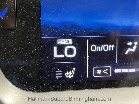 Used 2020 Subaru Outback Limited image 24