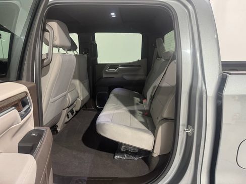 Used 2025 GMC Sierra 1500 SLE AWD/4WD image 20
