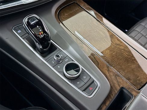 Used 2021 Cadillac Escalade Sport Platinum w/ LPO, ONYX Package image 11