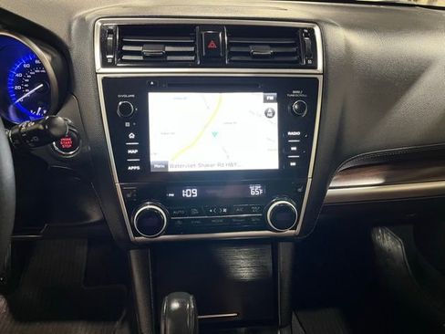Used 2018 Subaru Outback 3.6R Touring AWD/4WD image 33