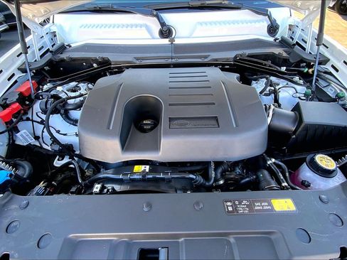 New 2026 Land Rover Defender 130 X-Dynamic SE image 14