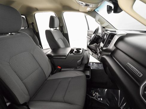 Used 2019 RAM 1500 Big Horn image 27