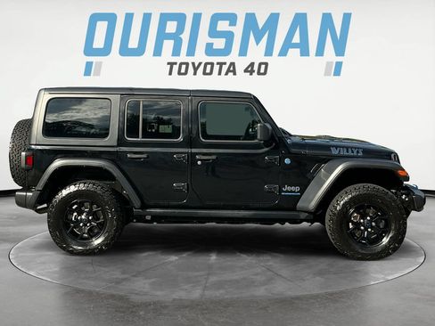 Used 2024 Jeep Wrangler Unlimited AWD/4WD image 8