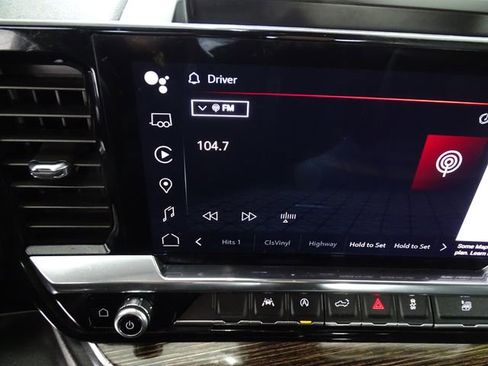 Used 2024 GMC Sierra 1500 Elevation w/ Preferred Package image 15