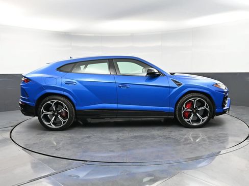 Used 2022 Lamborghini Urus AWD/4WD image 9