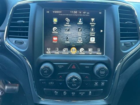 Used 2017 Jeep Grand Cherokee Altitude image 11